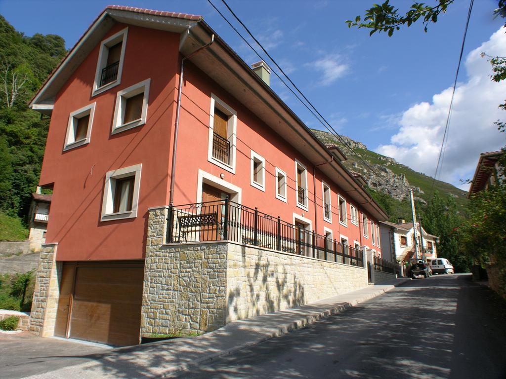 Apartamentos Puente La Molina Carrena de Cabrales Dış mekan fotoğraf